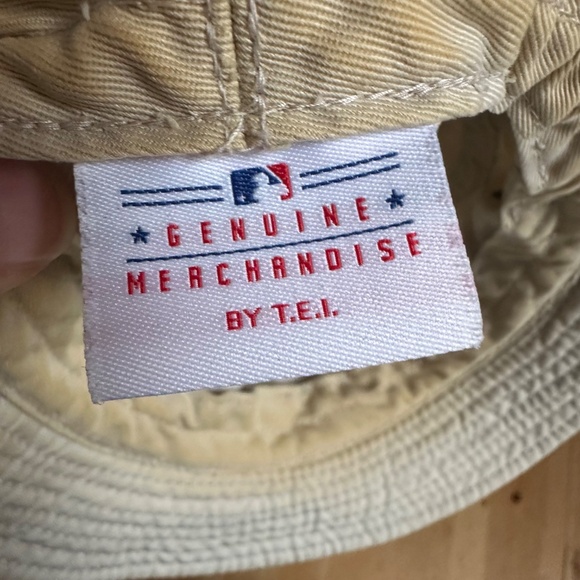 NY Yankees New York Khaki Bucket Hat - Picture 3 of 4